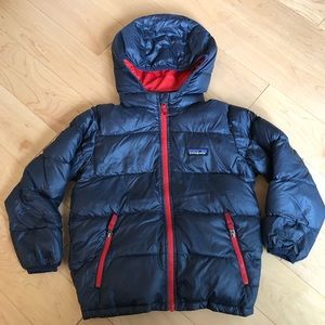 Patagonia Hi-Loft Down Sweater Hoody Jacket (Size 5T) in Navy/Red